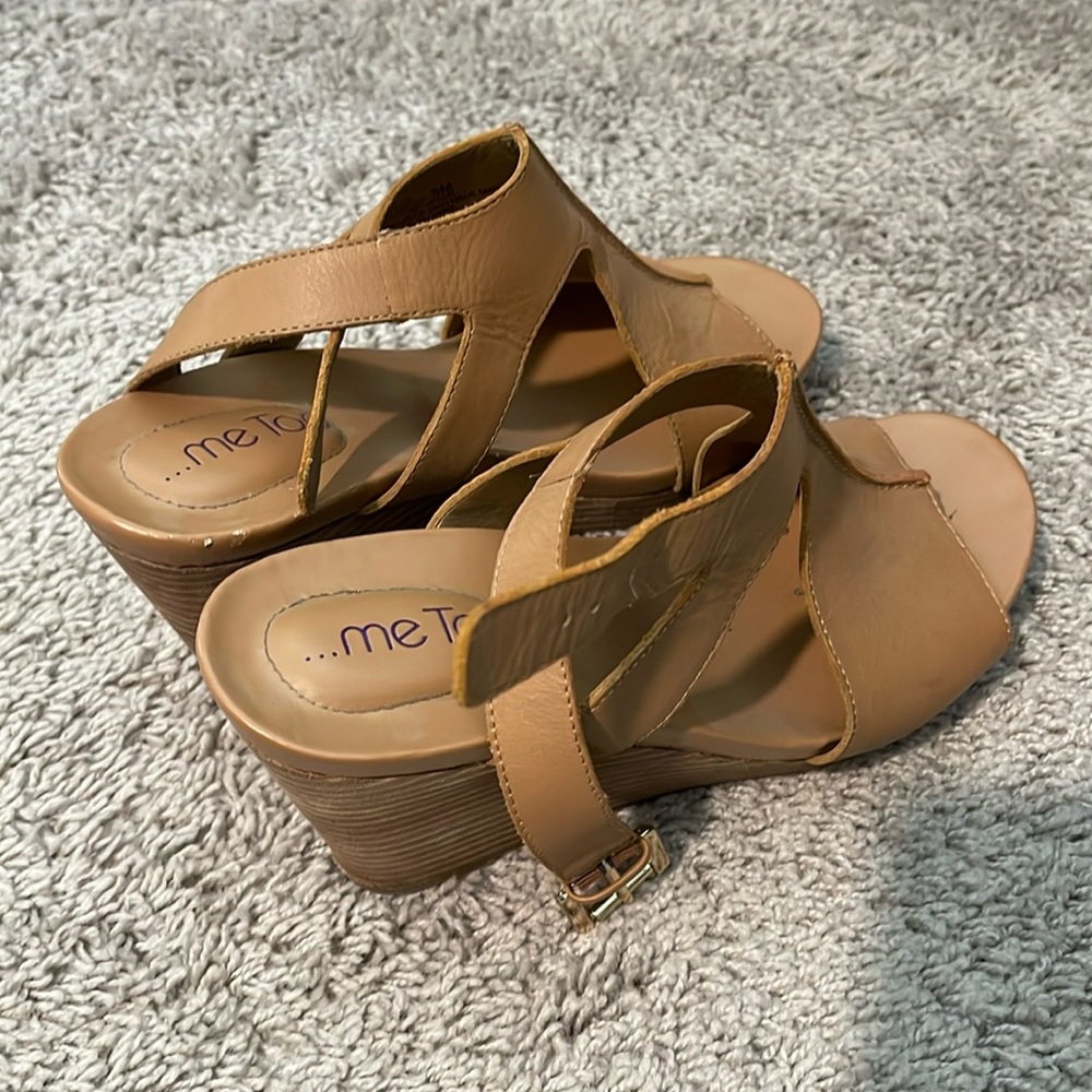 Me too wedges size 8
